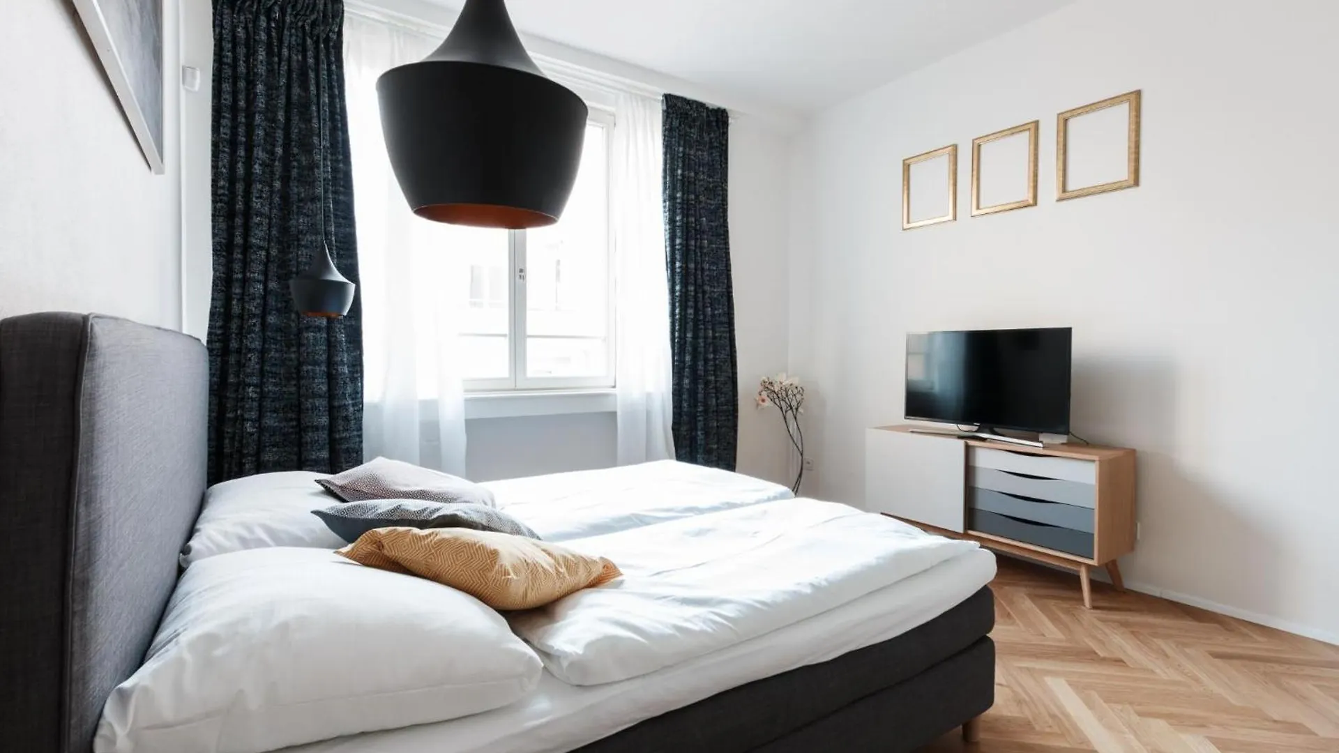 Prague Days - Art Deco Studio - City Center Apartment